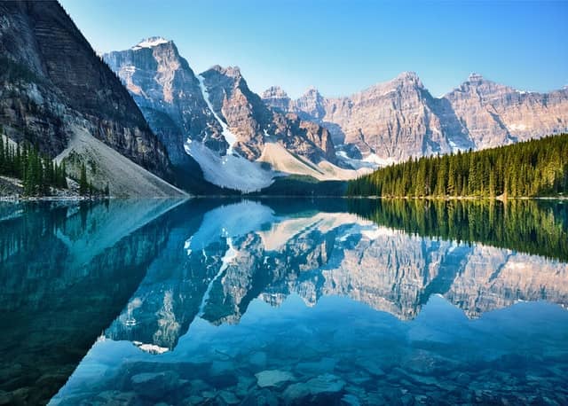 Photo by <a href="https://unsplash.com/@neilrst?utm_source=unsplash&utm_medium=referral&utm_content=creditCopyText">Neil Rosenstech</a> on <a href="https://unsplash.com/s/photos/canada?utm_source=unsplash&utm_medium=referral&utm_content=creditCopyText">Unsplash</a>
